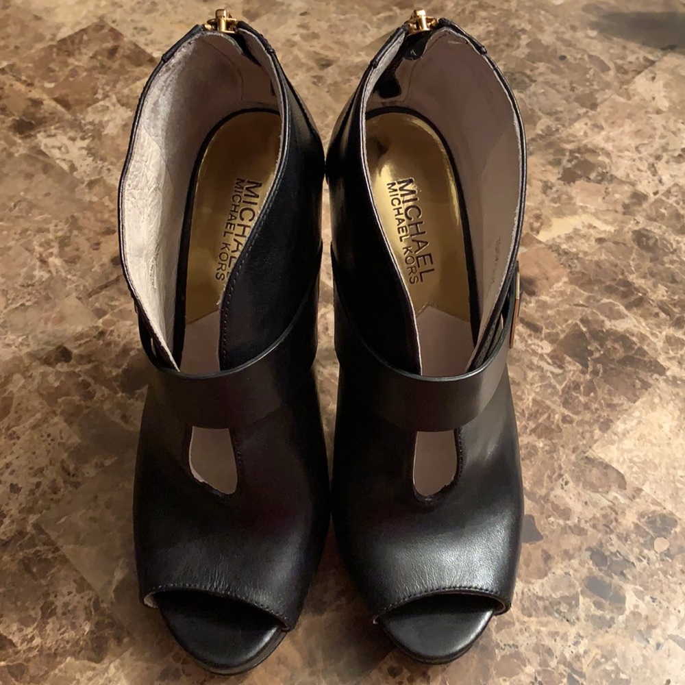 MICHEAL Micheal Kors peep toe stiletto, size 7 - Picture 2 of 4